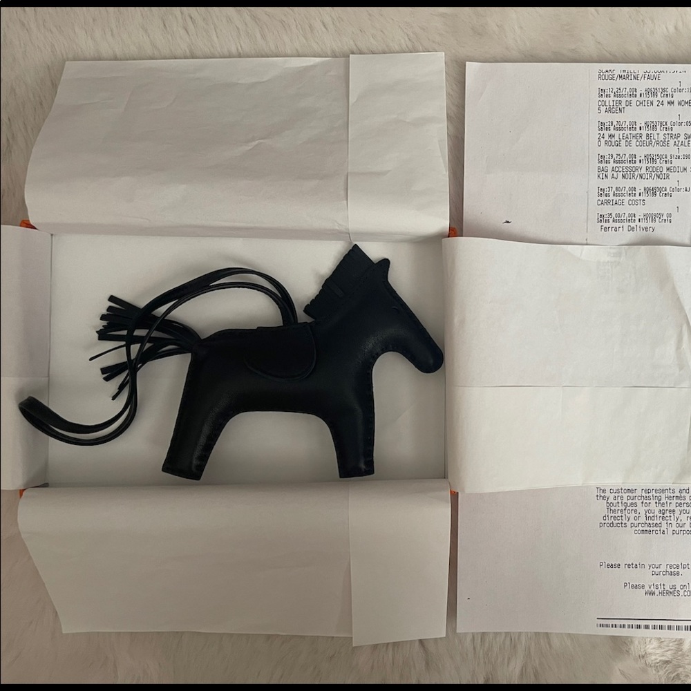 NEW&AUTHENTIC HERMES RODEO BLACK MM